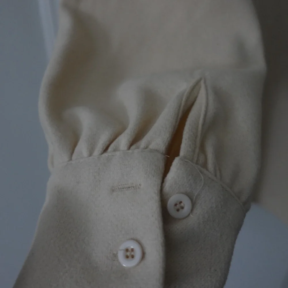 Missguided Beige Shacket - Picture 7 of 7